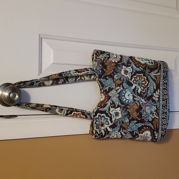 Vera Bradley purse. - Picture 2 of 10